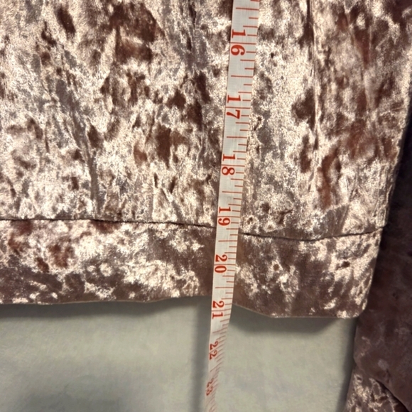 Velvet Velour Cropped Lightweight Zipper Front Jacket in‎ Soft Pink Size Medium - Picture 3 of 7